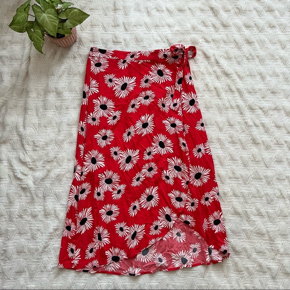 Anthropologie 52 Conversations Colloquial Red Floral Print Wrap Midi Skirt - Picture 4 of 9